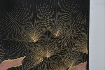 中古　在銘　輪島塗　蒔絵で鯉の滝登りを描いた衝立て　定価約150万円　(R-086435)