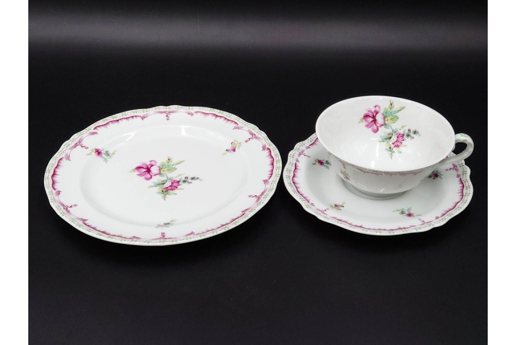 フランス　LIMOGES(リモージュ)　Georges Boyer(ジョルジュ・ボワイエ)　ピンクの花模様が可憐なトリオ5客セット　(R-086445)