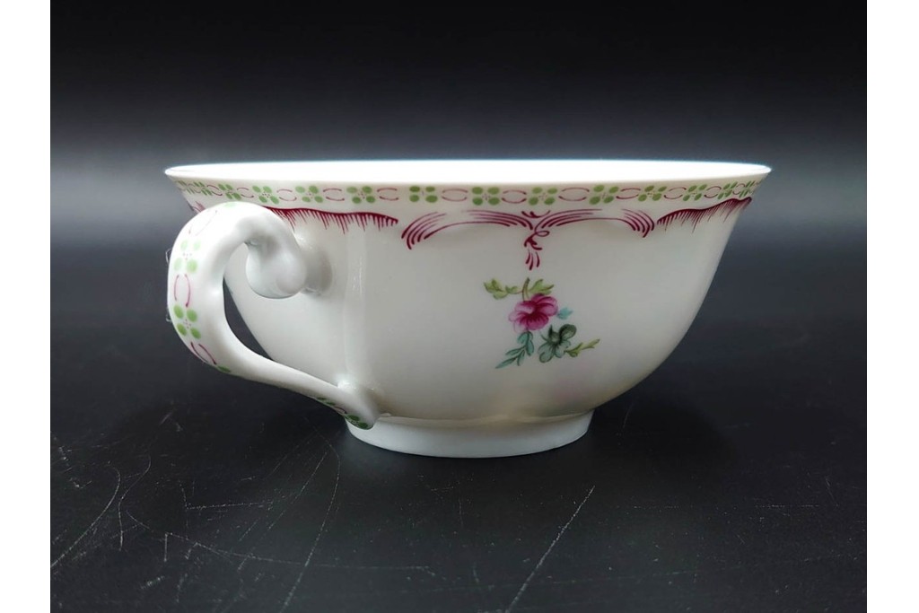 フランス　LIMOGES(リモージュ)　Georges Boyer(ジョルジュ・ボワイエ)　ピンクの花模様が可憐なトリオ5客セット　(R-086445)