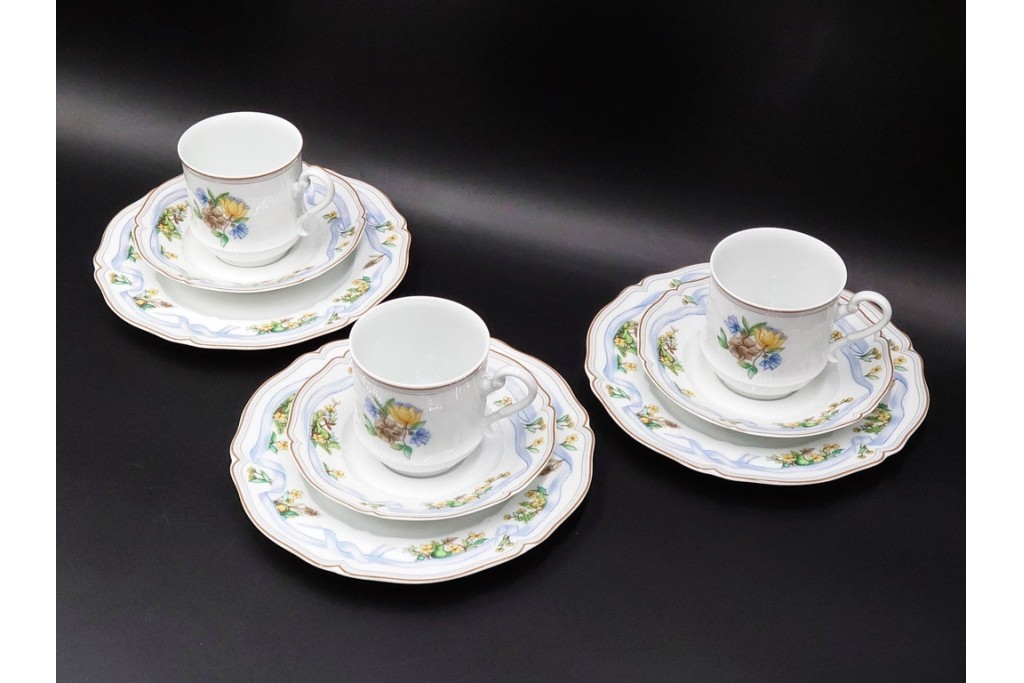 フランス　LIMOGES(リモージュ)　Haviland(アビランド)　Ruban(リュバン)　花模様とブルーのリボンが調和するトリオ3客セット　(R-086446)