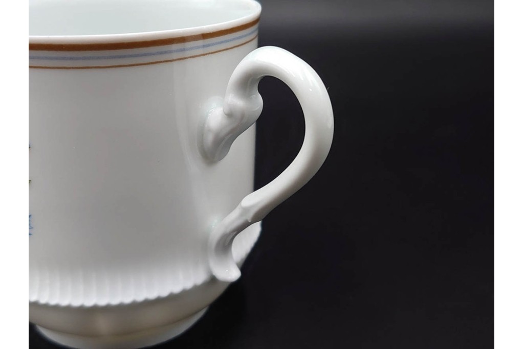 フランス　LIMOGES(リモージュ)　Haviland(アビランド)　Ruban(リュバン)　花模様とブルーのリボンが調和するトリオ3客セット　(R-086447)