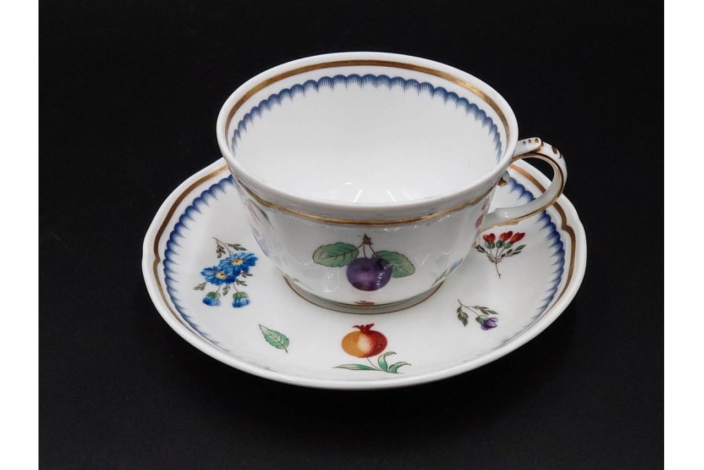 イタリア　Richard Ginori(リチャードジノリ)　イタリアンフルーツ　サックスフラワー　インペロカメリア　カップ&ソーサー・クリーマー・シュガーポット・スプーンレストの洋食器6点セット　(R-086448)