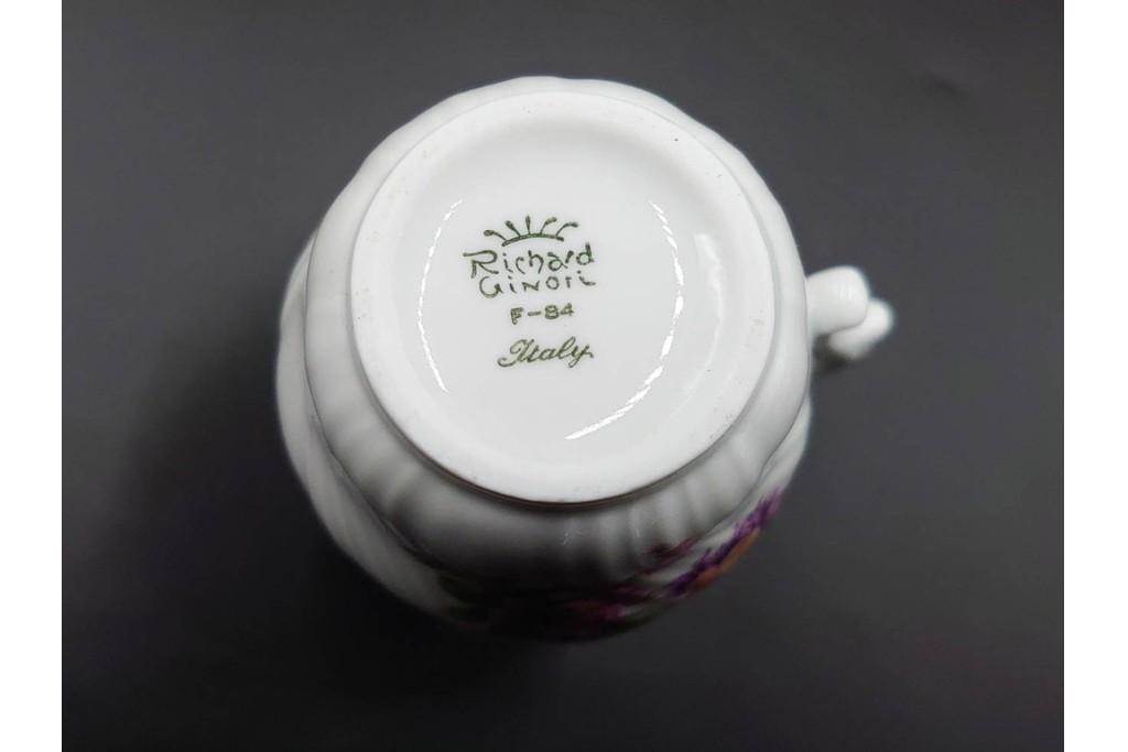 イタリア　Richard Ginori(リチャードジノリ)　イタリアンフルーツ　サックスフラワー　インペロカメリア　カップ&ソーサー・クリーマー・シュガーポット・スプーンレストの洋食器6点セット　(R-086448)