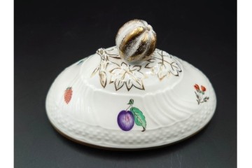 イタリア　Richard Ginori(リチャードジノリ)　ペルージャ(ベッキオフルーツ)　果物模様が愛らしいティーポット・シュガーポット・クリーマーセット　(R-086451)