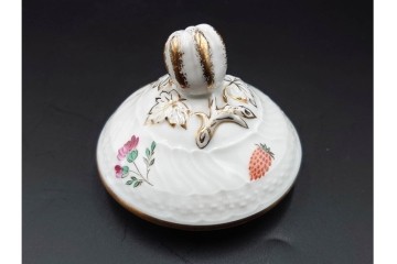 イタリア　Richard Ginori(リチャードジノリ)　ペルージャ(ベッキオフルーツ)　果物模様が愛らしいティーポット・シュガーポット・クリーマーセット　(R-086451)