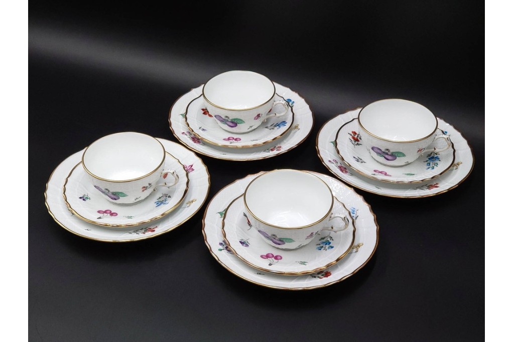 イタリア　Richard Ginori(リチャードジノリ)　ペルージャ(ベッキオフルーツ)　果物模様が愛らしいトリオ4客セット　(R-086453)