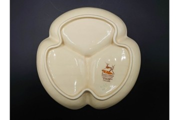 イギリスヴィンテージ　Susie Cooper(スージークーパー)　赤と青の花模様が印象的なティーポット・クリーマー・ミニボウル・プレートの4点セット　(R-086454)