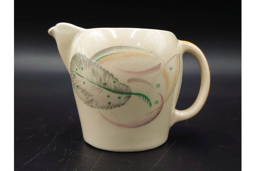 イギリスヴィンテージ　Susie Cooper(スージークーパー)　グレイリーフ　ティーポット・クリーマー・カップ&ソーサー2客・プレート・ミニボウルの洋食器6点セット　(R-086455)