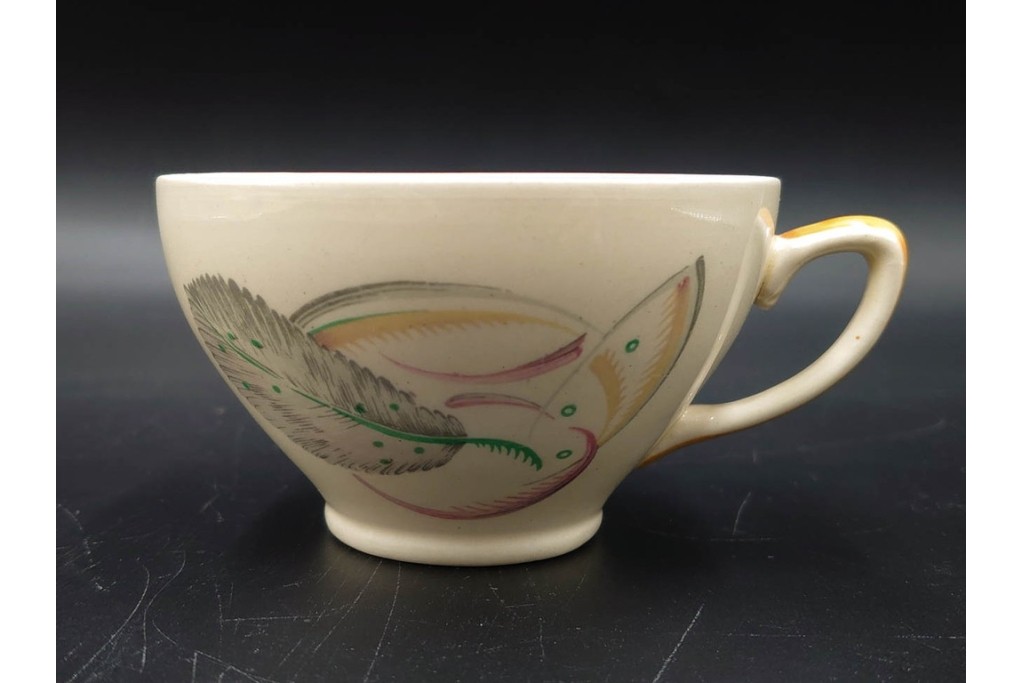 イギリスヴィンテージ　Susie Cooper(スージークーパー)　グレイリーフ　ティーポット・クリーマー・カップ&ソーサー2客・プレート・ミニボウルの洋食器6点セット　(R-086455)