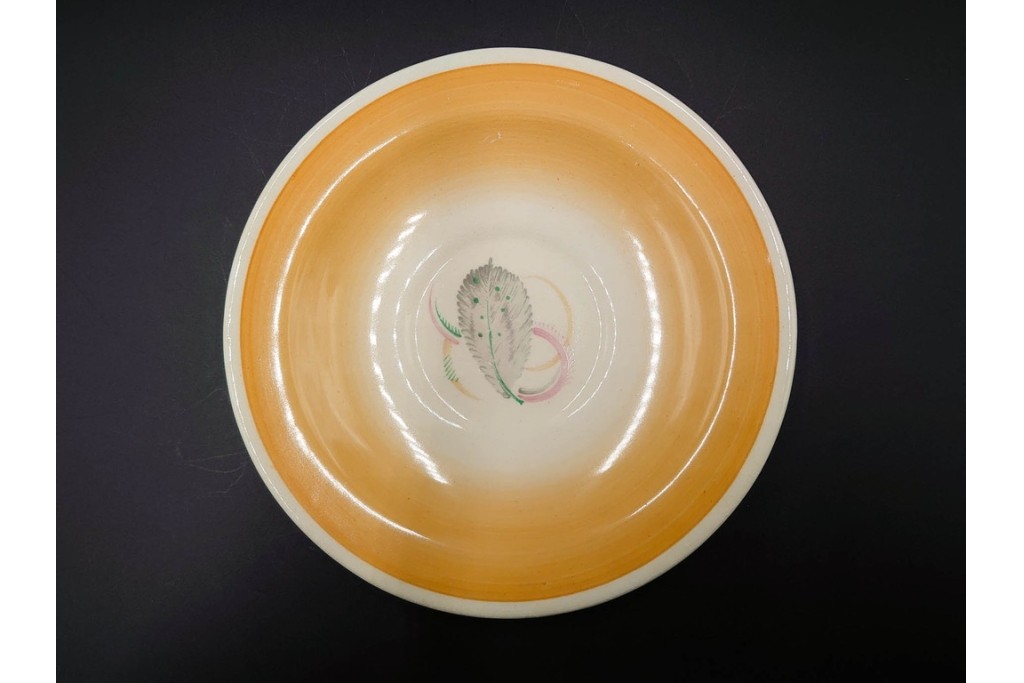 イギリスヴィンテージ　Susie Cooper(スージークーパー)　グレイリーフ　ティーポット・クリーマー・カップ&ソーサー2客・プレート・ミニボウルの洋食器6点セット　(R-086455)