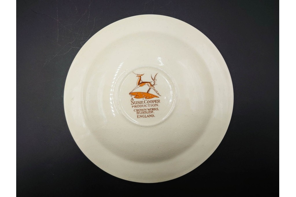 イギリスヴィンテージ　Susie Cooper(スージークーパー)　グレイリーフ　ティーポット・クリーマー・カップ&ソーサー2客・プレート・ミニボウルの洋食器6点セット　(R-086455)