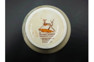 イギリスヴィンテージ　Susie Cooper(スージークーパー)　グレイリーフ　ティーポット・クリーマー・カップ&ソーサー2客・プレート・ミニボウルの洋食器6点セット　(R-086455)