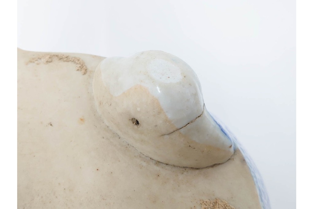 時代物　伊万里　印判　藍色の濃淡で表現された山水図の植木鉢　(R-086458)