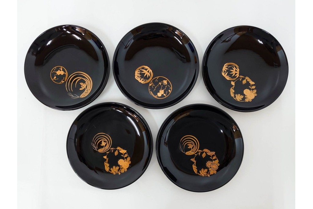 輪島塗　萬砂漆器店謹製　蒔絵が雅な銘々皿10枚セット　共箱付き　(R-086468)