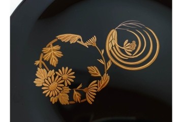 輪島塗　萬砂漆器店謹製　蒔絵が雅な銘々皿10枚セット　共箱付き　(R-086468)