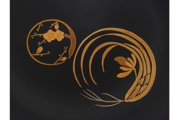 輪島塗　萬砂漆器店謹製　蒔絵が雅な銘々皿10枚セット　共箱付き　(R-086468)