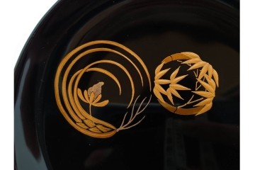 輪島塗　萬砂漆器店謹製　蒔絵が雅な銘々皿10枚セット　共箱付き　(R-086468)