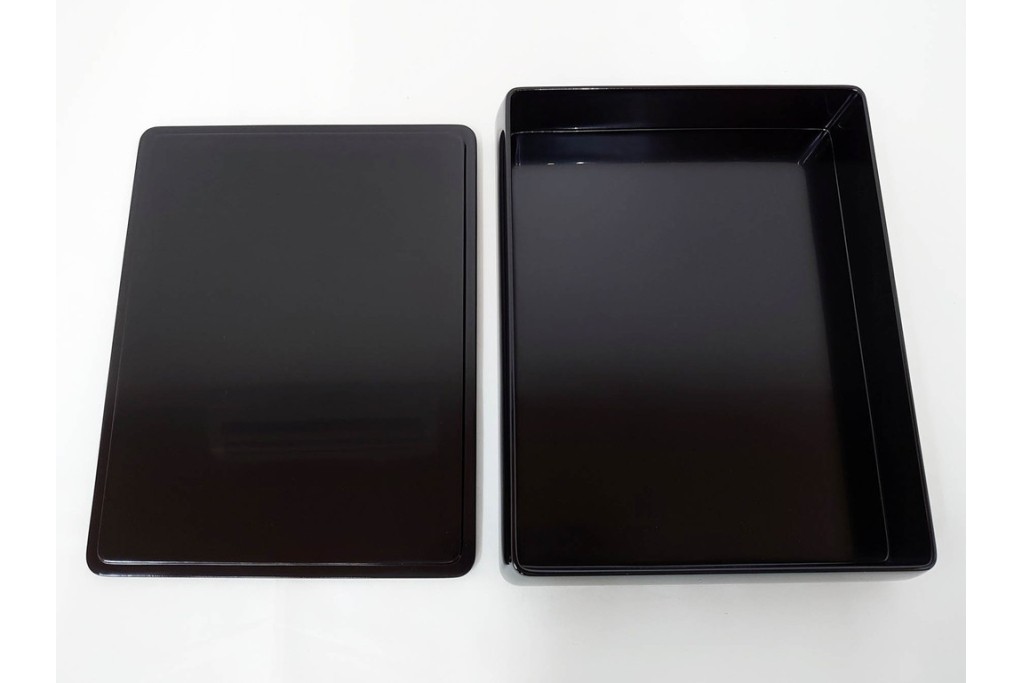 輪島塗　慶塚作　紅葉沈金の文庫(文箱)・朱色が鮮やかなお椀2点のセット　共箱付き　(R-086469)