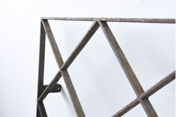 【簡易リペア限定品】　和製アンティーク　菱格子のデザインが美しい作りの良い面格子　(R-086470)