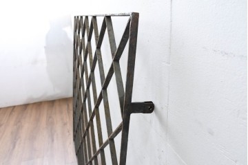 【簡易リペア限定品】　和製アンティーク　菱格子のデザインが美しい作りの良い面格子　(R-086470)