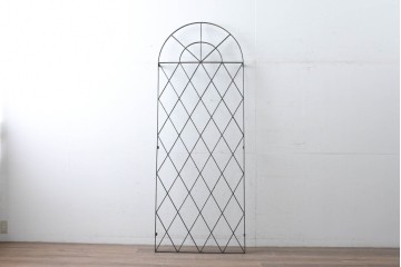 【簡易リペア限定品】　和製アンティーク　昭和初期　アーチ型の菱格子のデザインが目を引く格子　(R-086472)