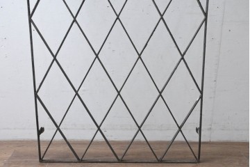 【簡易リペア限定品】　和製アンティーク　昭和初期　アーチ型の菱格子のデザインが目を引く格子　(R-086472)