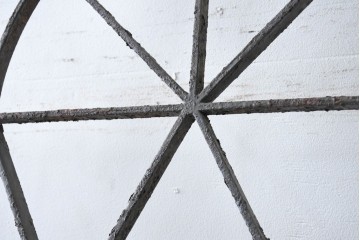 【簡易リペア限定品】　和製アンティーク　昭和初期　アーチ型の菱格子のデザインが目を引く格子　(R-086472)