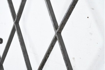 【簡易リペア限定品】　和製アンティーク　昭和初期　アーチ型の菱格子のデザインが目を引く格子　(R-086472)