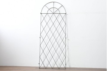 【簡易リペア限定品】　和製アンティーク　昭和初期　アーチ型の菱格子のデザインが目を引く格子　(R-086472)