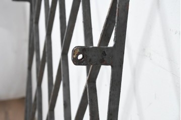 【簡易リペア限定品】　和製アンティーク　昭和初期　アーチ型の菱格子のデザインが目を引く格子　(R-086472)