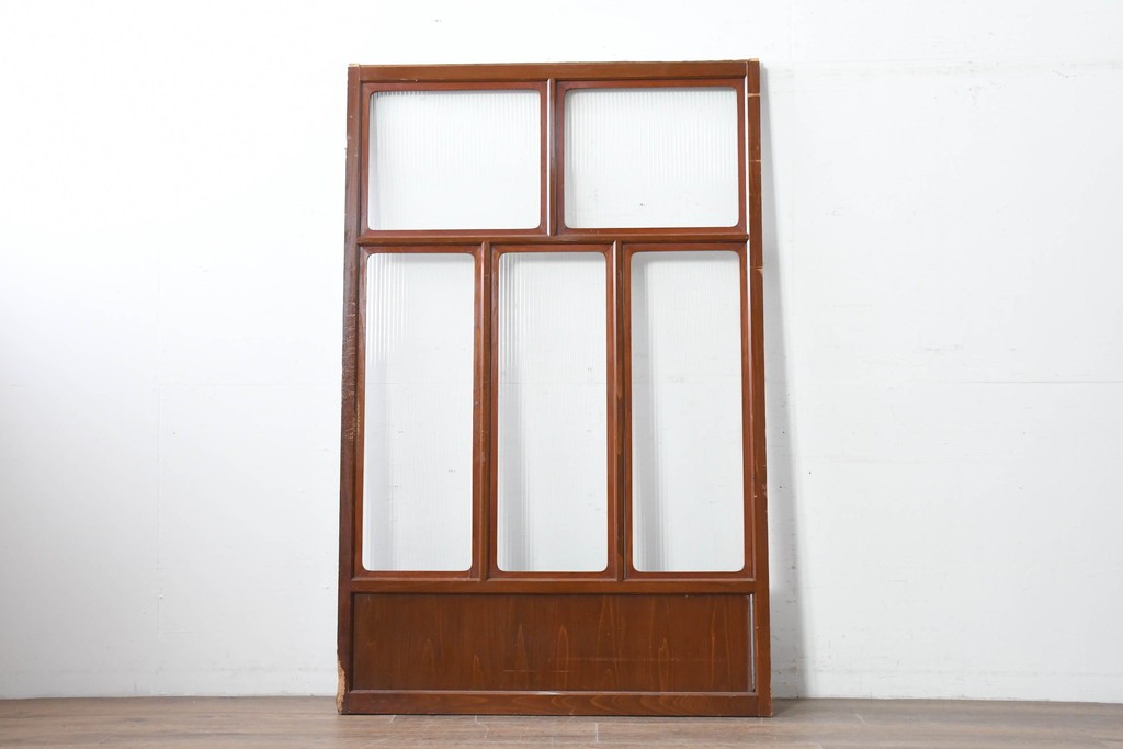 アンティーク建具　昭和初期　漆塗りが施された幅広なモールガラス戸1枚　(R-086473)