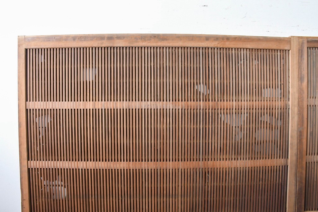 アンティーク建具　昭和初期　裏障子付き　幅広で存在感のある格子戸2枚セット　(R-086474)