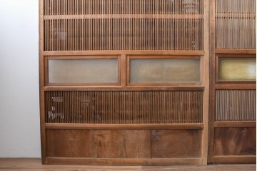 アンティーク建具　昭和初期　裏障子付き　幅広で存在感のある格子戸2枚セット　(R-086474)
