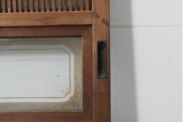 アンティーク建具　昭和初期　裏障子付き　幅広で存在感のある格子戸2枚セット　(R-086474)