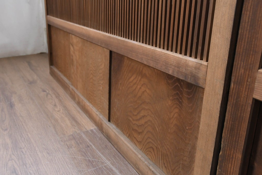 アンティーク建具　昭和初期　裏障子付き　幅広で存在感のある格子戸2枚セット　(R-086474)