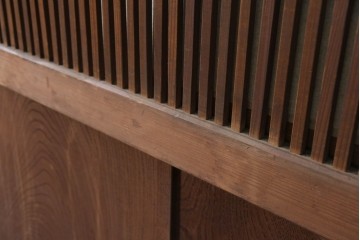 アンティーク建具　昭和初期　裏障子付き　幅広で存在感のある格子戸2枚セット　(R-086474)