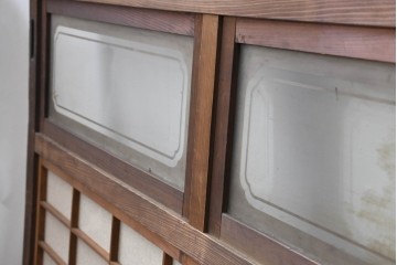 アンティーク建具　昭和初期　裏障子付き　幅広で存在感のある格子戸2枚セット　(R-086474)