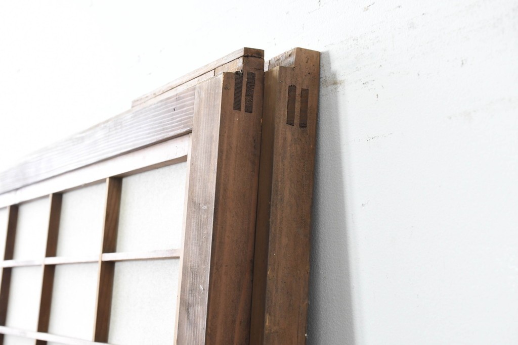 アンティーク建具　昭和初期　裏障子付き　幅広で存在感のある格子戸2枚セット　(R-086474)