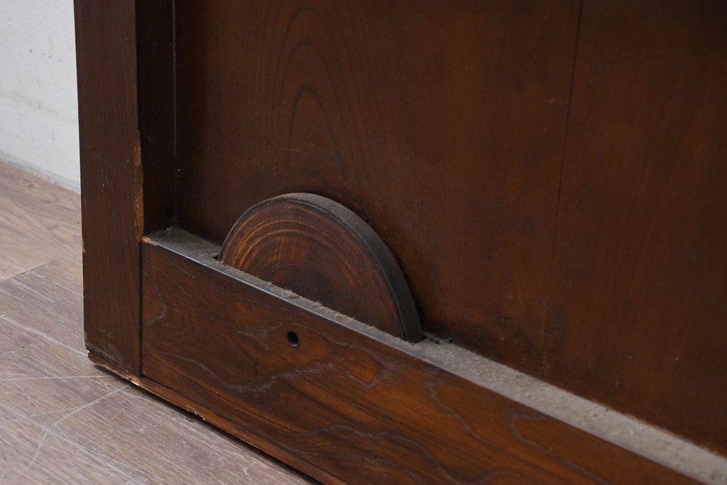 アンティーク建具　明治から大正期　美品　艶やかな漆塗りが美しい蔵戸1枚　(R-086475)