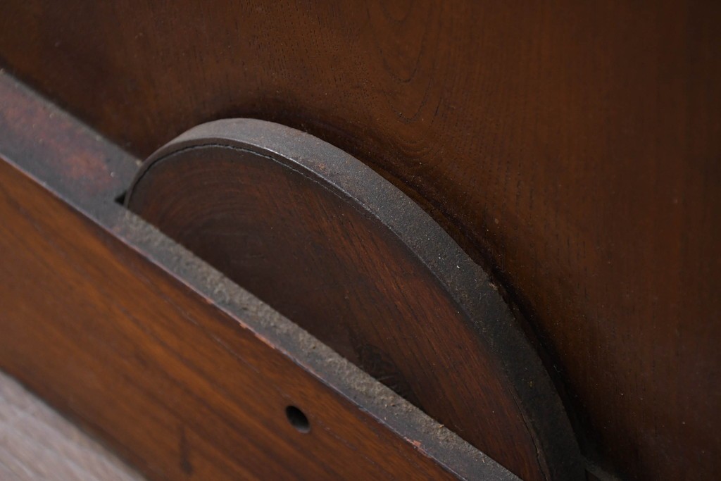 アンティーク建具　明治から大正期　美品　艶やかな漆塗りが美しい蔵戸1枚　(R-086475)