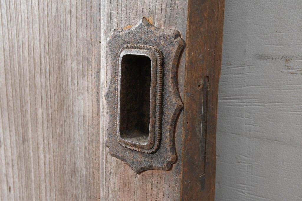 アンティーク建具　明治から大正期　上手物!　欅(ケヤキ)材　杢目の美しい蔵戸1枚　(R-086476)