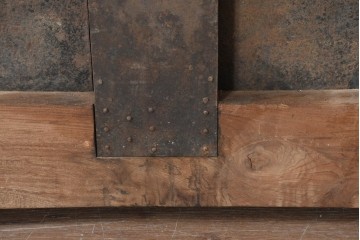 アンティーク建具　明治から大正期　上手物!　欅(ケヤキ)材　杢目の美しい蔵戸1枚　(R-086476)