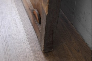 アンティーク建具　昭和初期　端正な縦格子が美しいガラス入り格子蔵戸1枚　(R-086477)