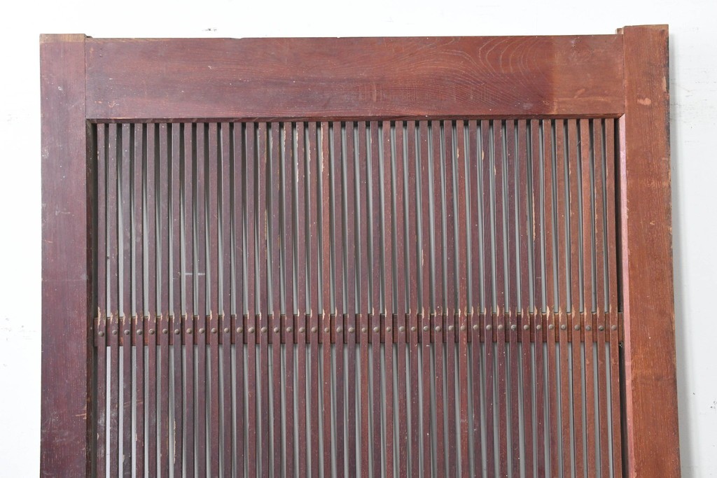 アンティーク建具　明治から大正期　総欅(ケヤキ)材　格子と金具が目を引く蔵戸1枚　(R-086478)