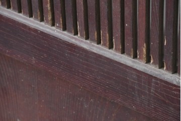 アンティーク建具　明治から大正期　総欅(ケヤキ)材　格子と金具が目を引く蔵戸1枚　(R-086478)