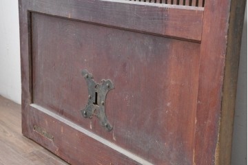 アンティーク建具　明治から大正期　総欅(ケヤキ)材　格子と金具が目を引く蔵戸1枚　(R-086478)