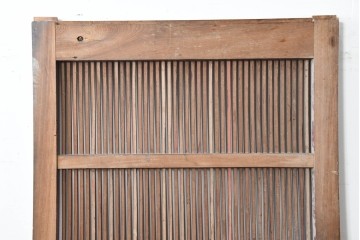 アンティーク建具　明治から大正期　総欅(ケヤキ)材　格子と金具が目を引く蔵戸1枚　(R-086478)