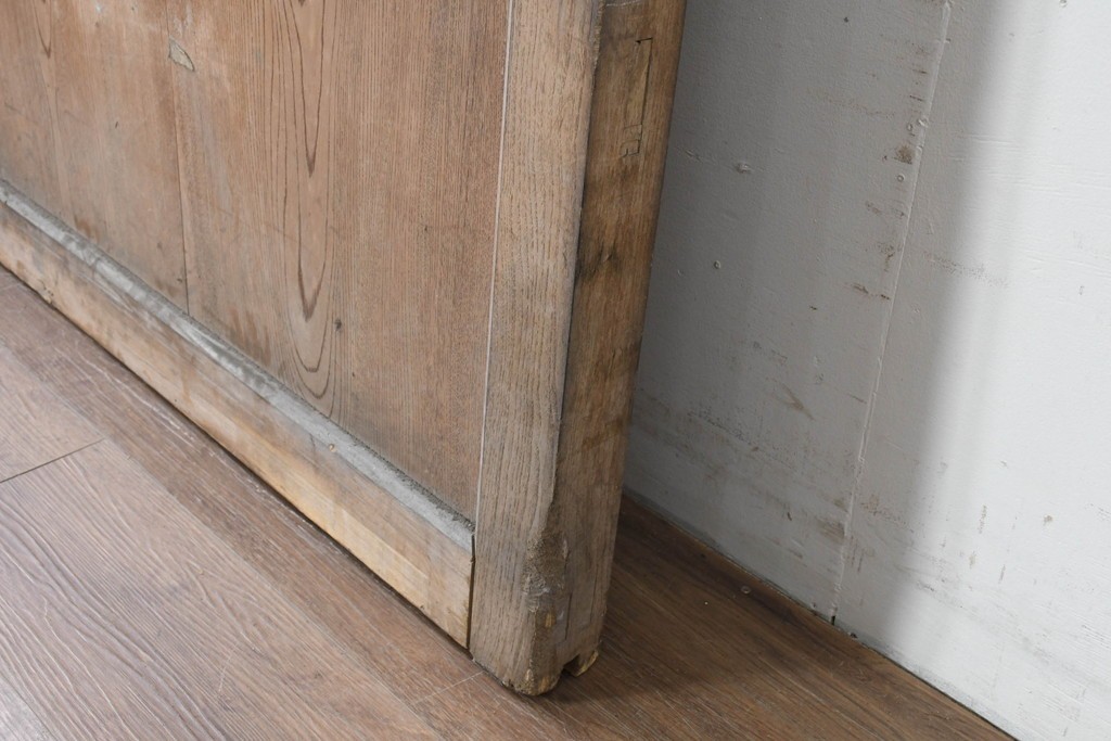 アンティーク建具　明治から大正期　欅(ケヤキ)材　立派な上手金具と木味が目を引く蔵戸1枚　(R-086479)