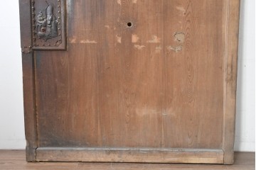 アンティーク建具　明治から大正期　欅(ケヤキ)材　立派な上手金具と木味が目を引く蔵戸1枚　(R-086479)