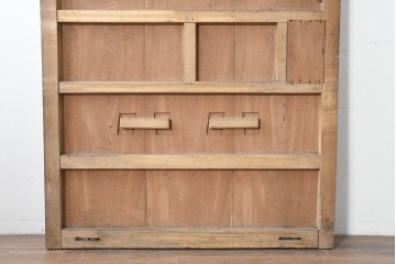 アンティーク建具　明治から大正期　欅(ケヤキ)材　立派な上手金具と木味が目を引く蔵戸1枚　(R-086479)